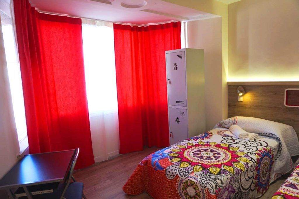 Habitación Doble TWIN con baño compartido